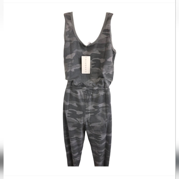 Danskin grey‎ camouflage print scoopneck sleeveless onesie jumpsuit size Medium - Picture 5 of 7